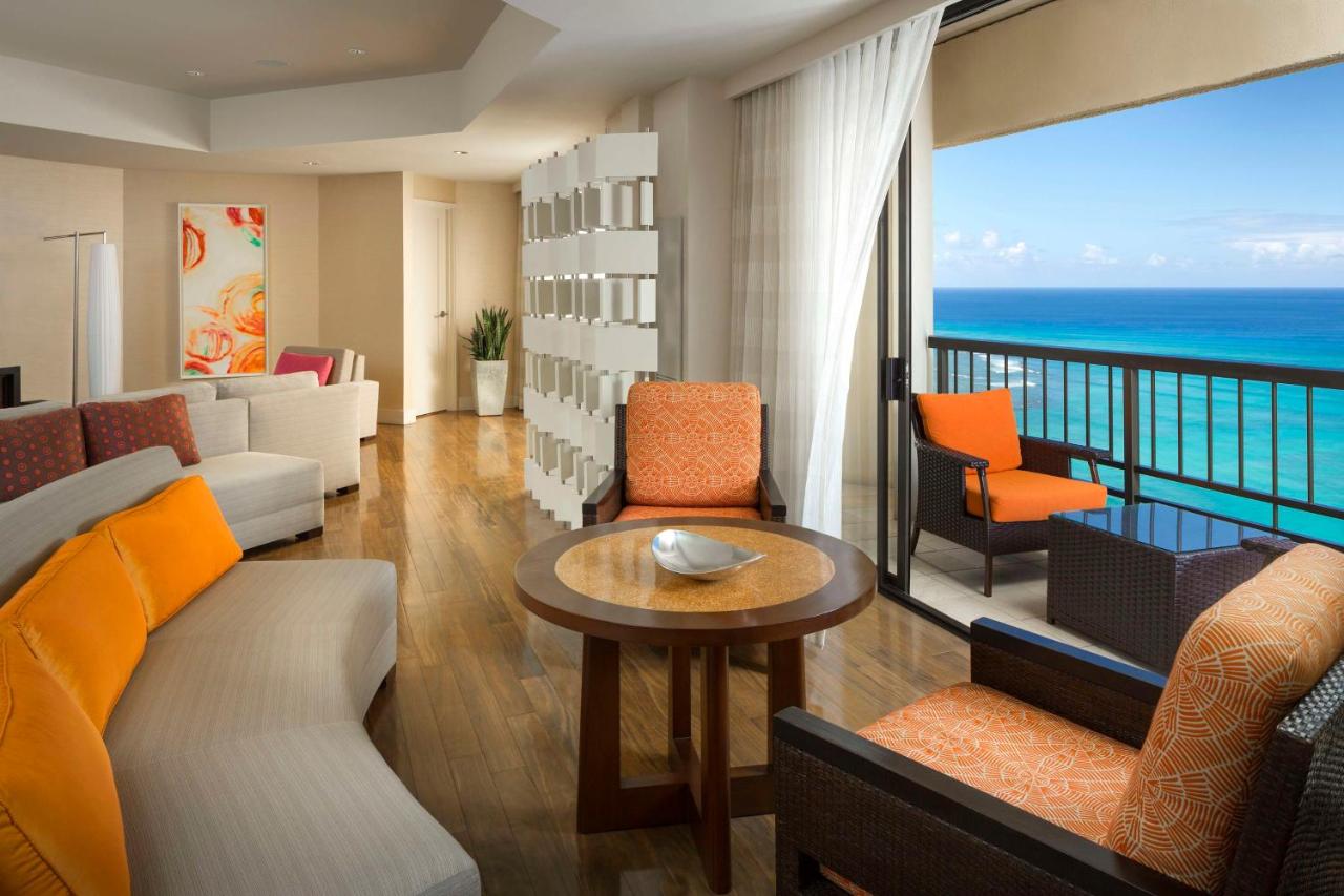Hyatt Regency Waikiki Beach Resort & Spa