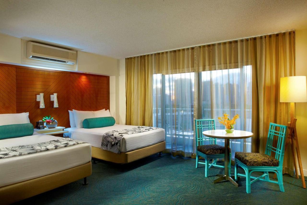 Oasis Hotel Waikiki