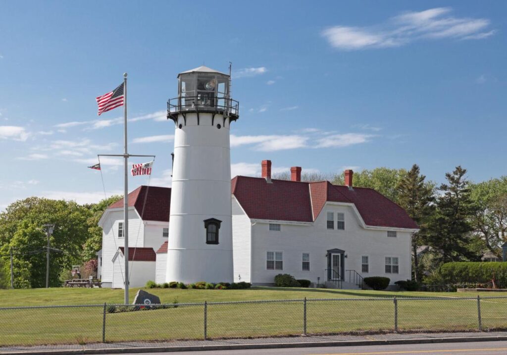 Old Harbor Inn
